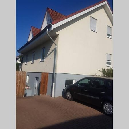 Schoene Wohnung In Karben - Rendel, Mit Freisitz Extérieur photo