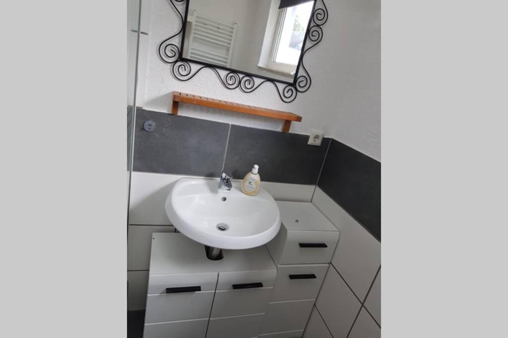 Schoene Wohnung In Karben - Rendel, Mit Freisitz Extérieur photo